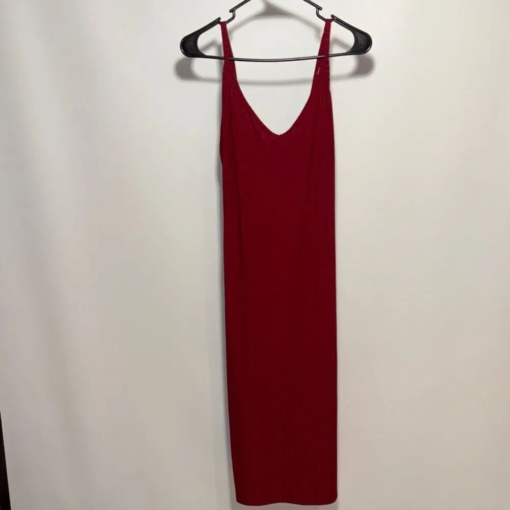 Chic Strapless Red Dress